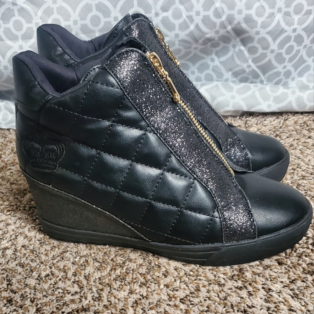 Juicy Couture black shoes 7.5